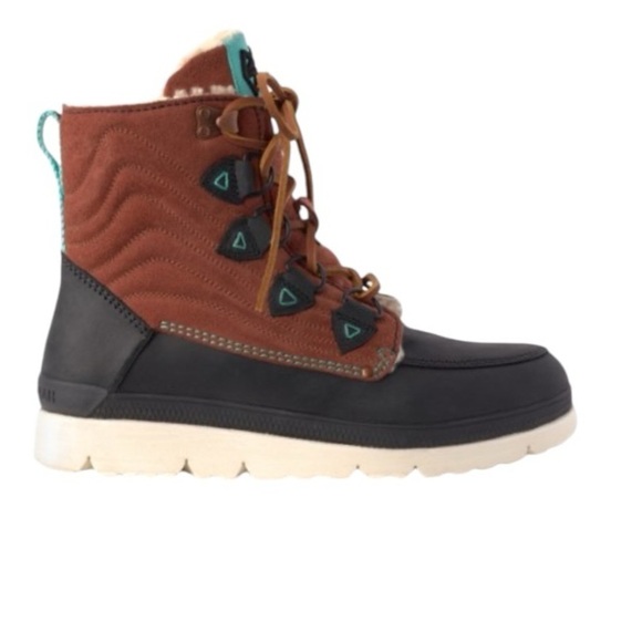 MANITOBAH Mukluks Mesa Waterproof Lined Winter Boots Shearling Lined Size 9.5